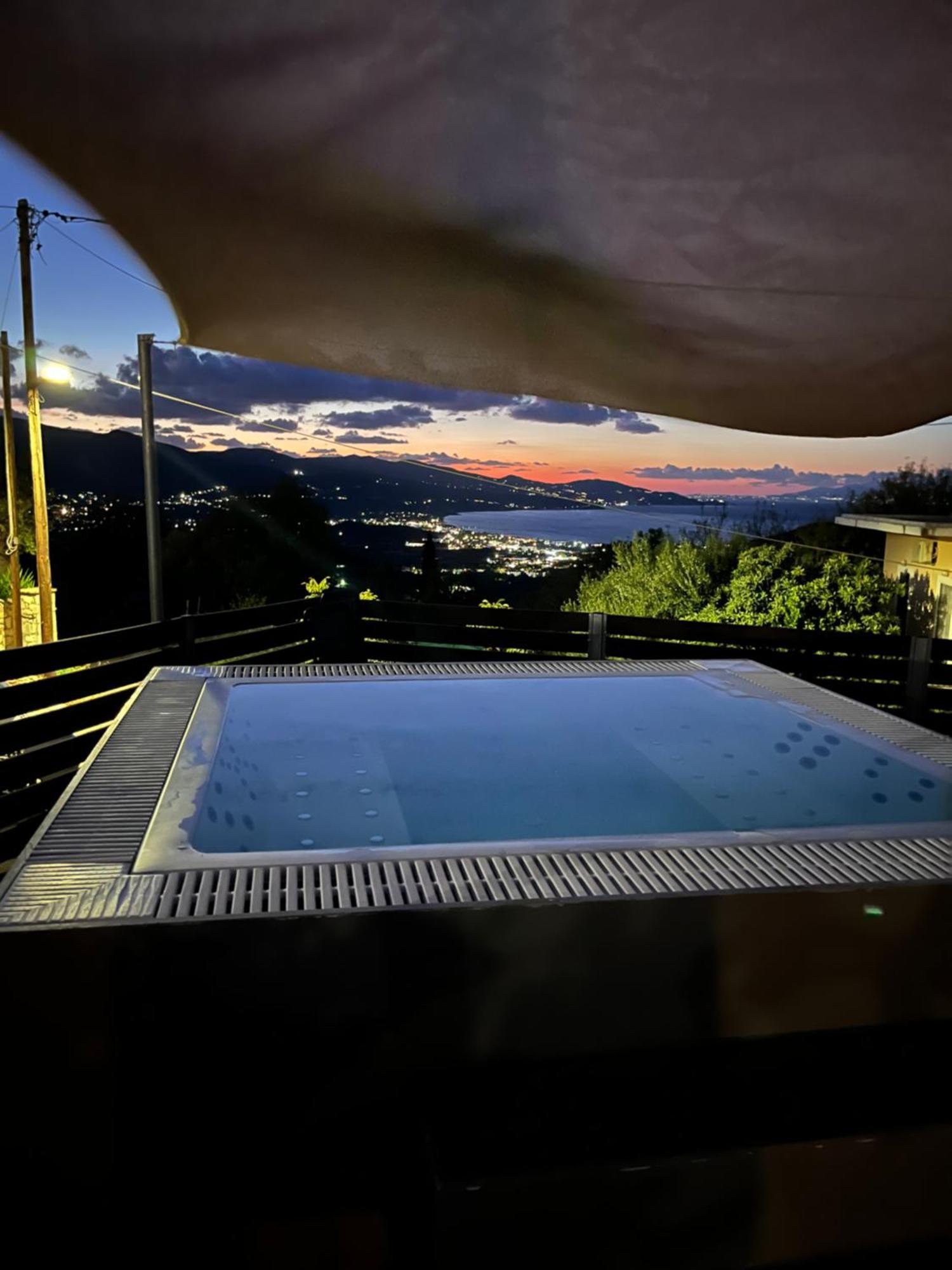 Villa Thea - Τhe View 1St Floor Áno Yerakaríon Dış mekan fotoğraf